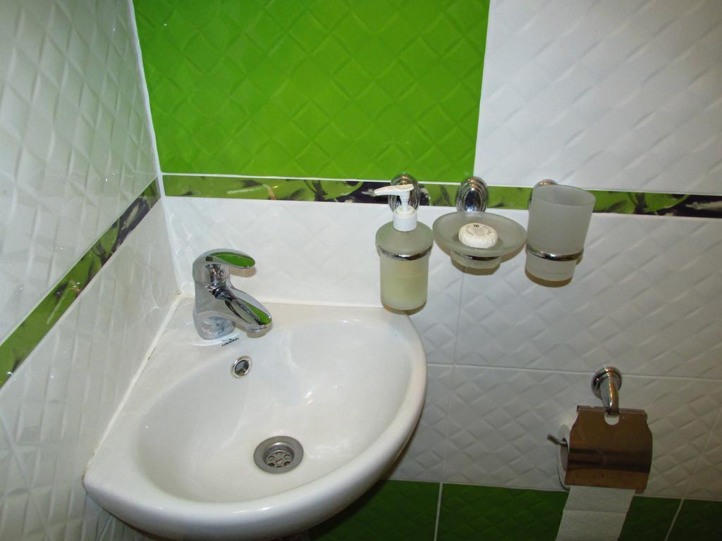 Near Opera Apartment Lviv Exterior photo