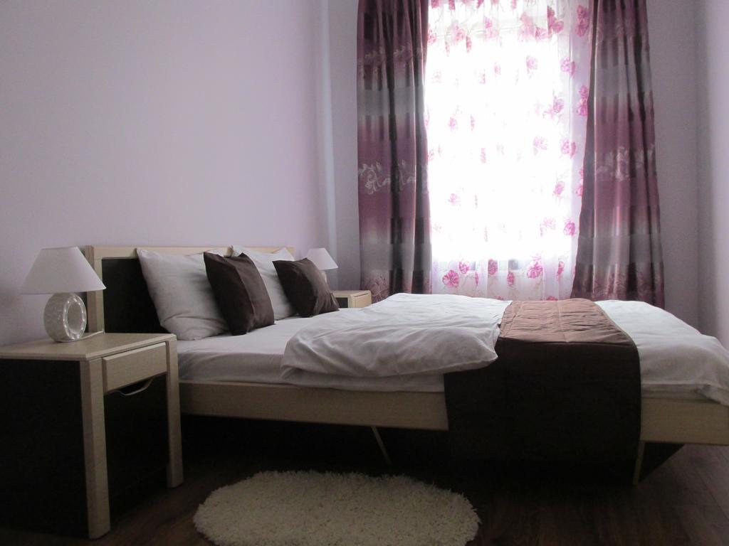 Near Opera Apartment Lviv Exterior photo