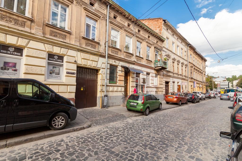 Near Opera Apartment Lviv Exterior photo